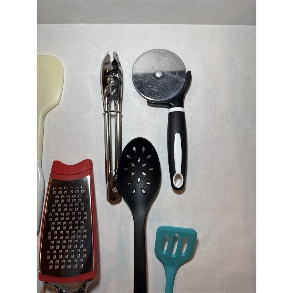 The Unbranded Brand mixed lot